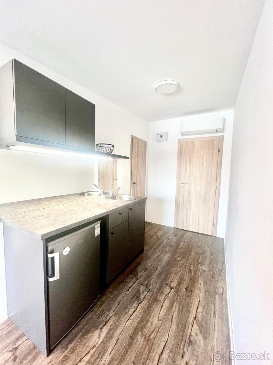 Útulná, veľká garzónka v rodinnom dome, BA -Nové Mesto - 5