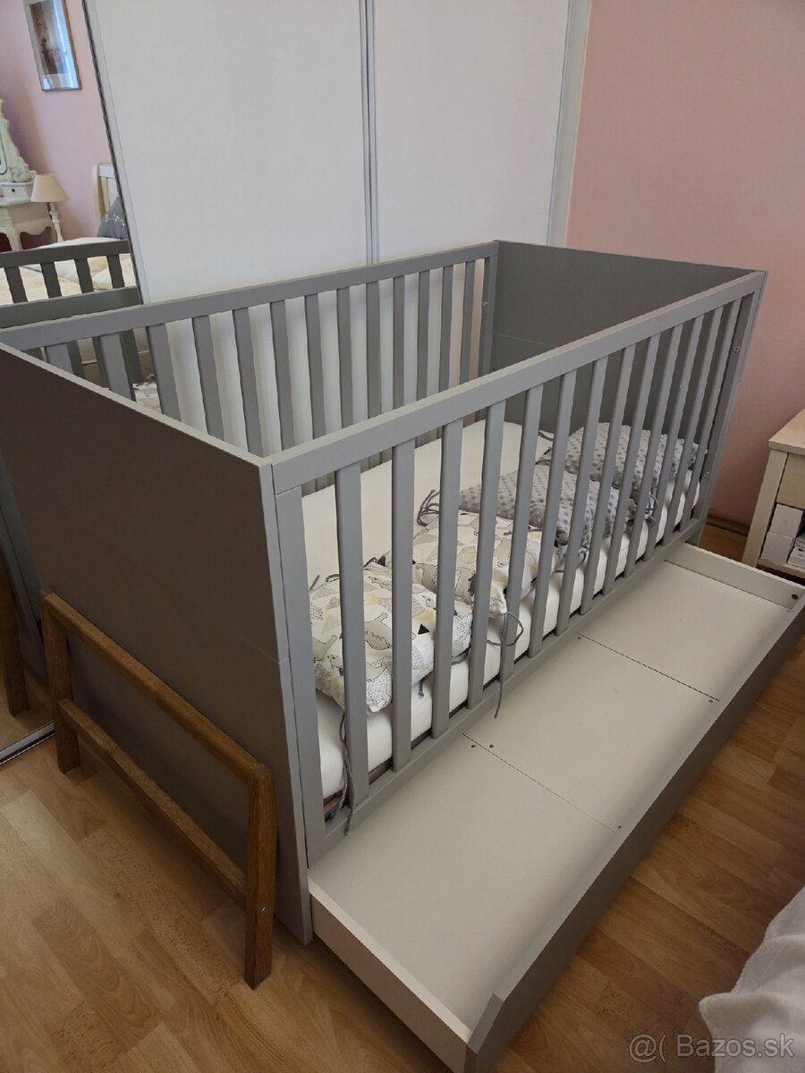 Detská postieľka Lotta 70x140 so zásuvkou, masívne drevo - 5