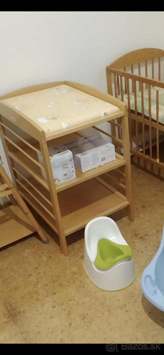 Postieľka, prebaľovací pult, monitor dychu... - 5