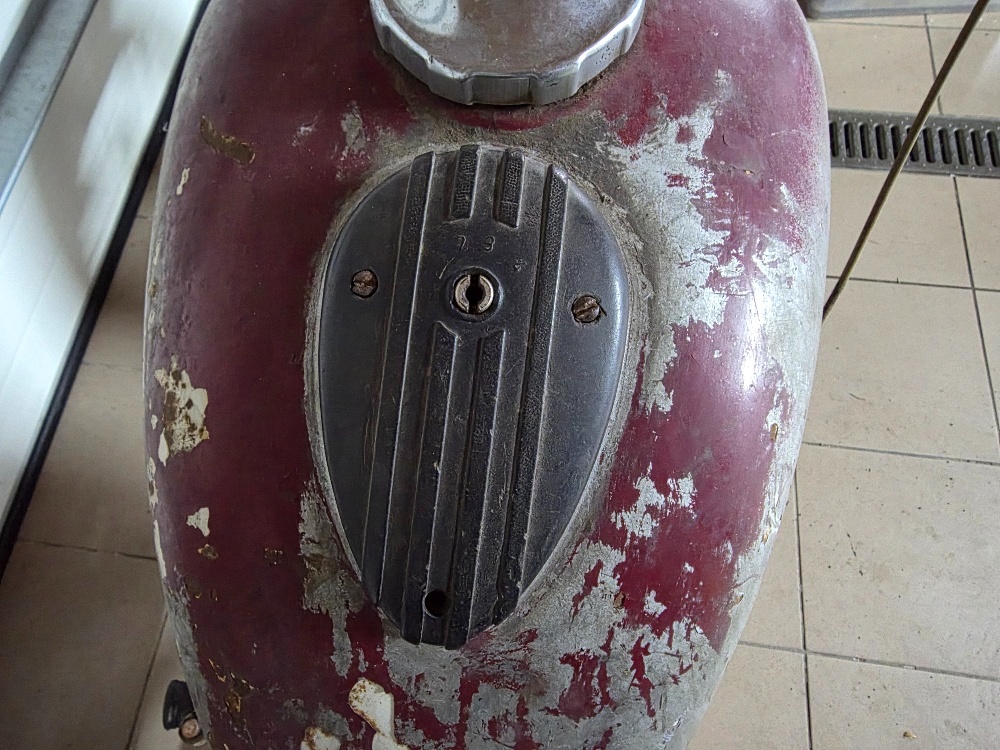 predám - pekná rozeta jawa čz - 5