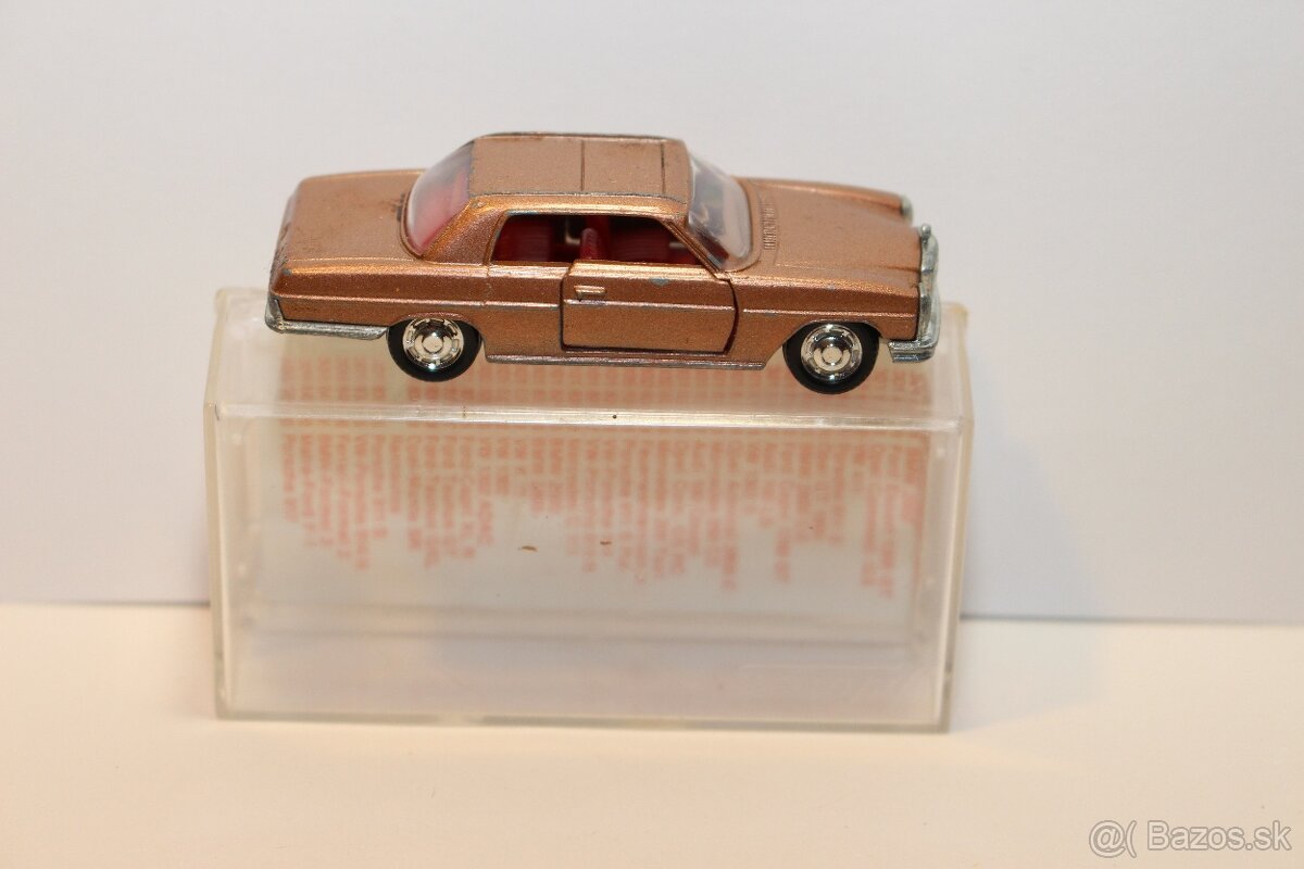 Schuco 1:66 Mercedes 250 CE - 5