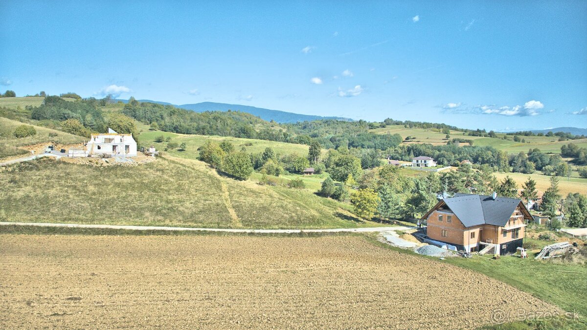 REZERVOVANÉ. Korytárky pozemok "A" - 5