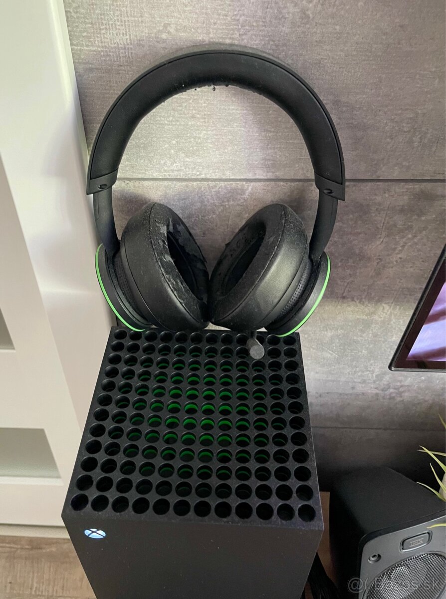 Xbox Series X + Xbox Headset + Scuf Valor Pro - 5