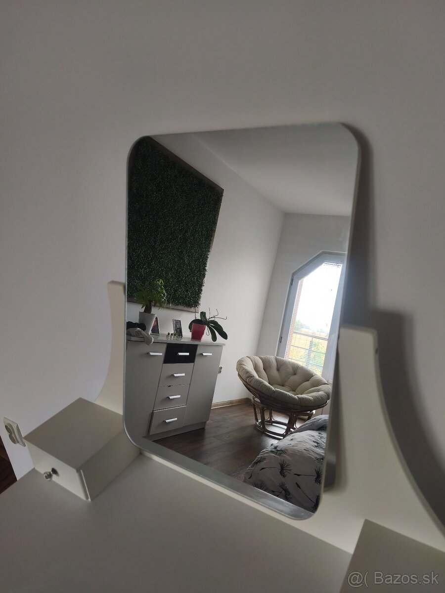 Toaletný stolík - 5