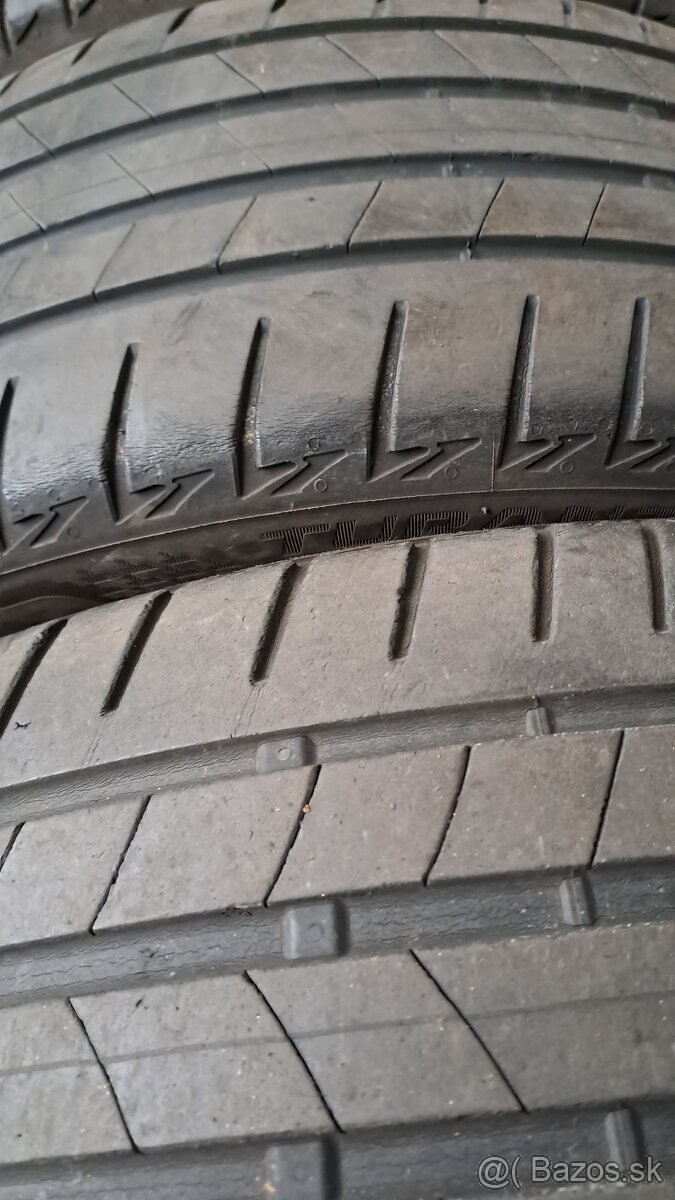 Predám 4ks jazdené letné 235/40r20-96V Bridgestone - 5