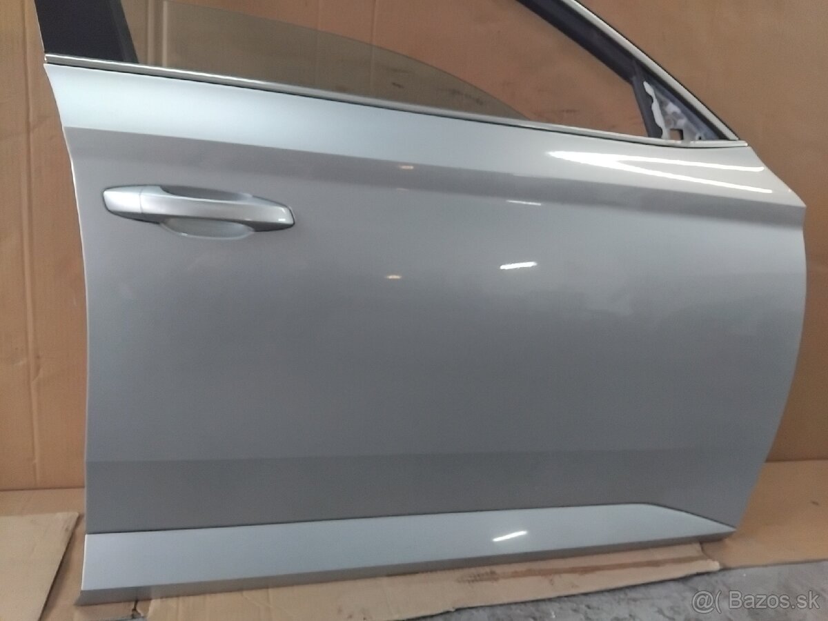 pravé dvere Superb 3 - LA7W 8E8E - 5