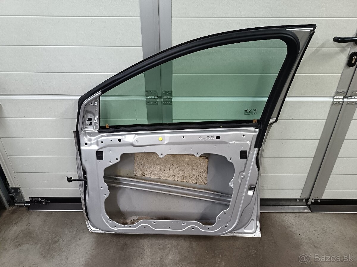 Predám práve predné dvere Ford Focus mk2 facelift - 5