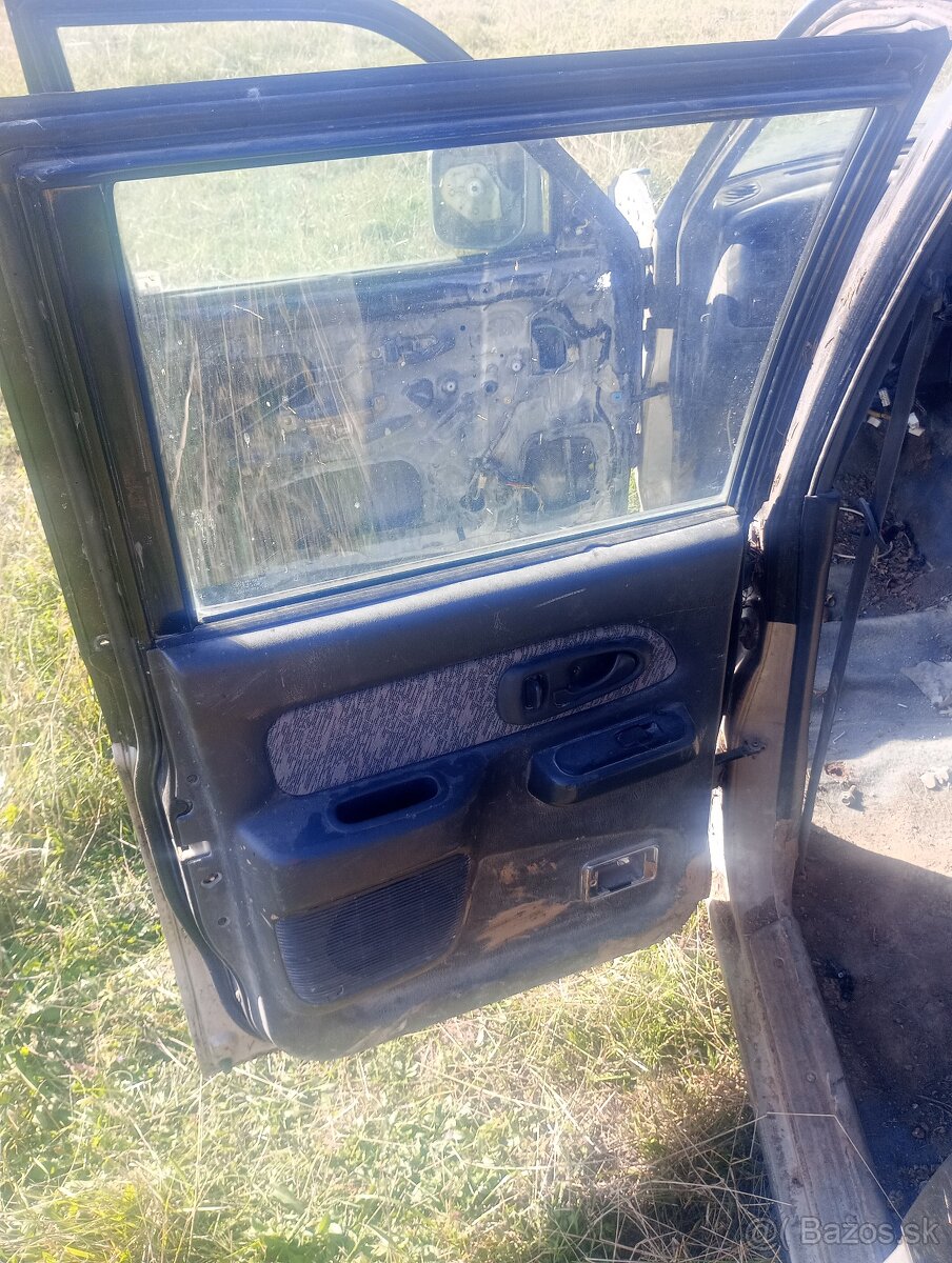 Dvere Mitsubishi L200 - 5