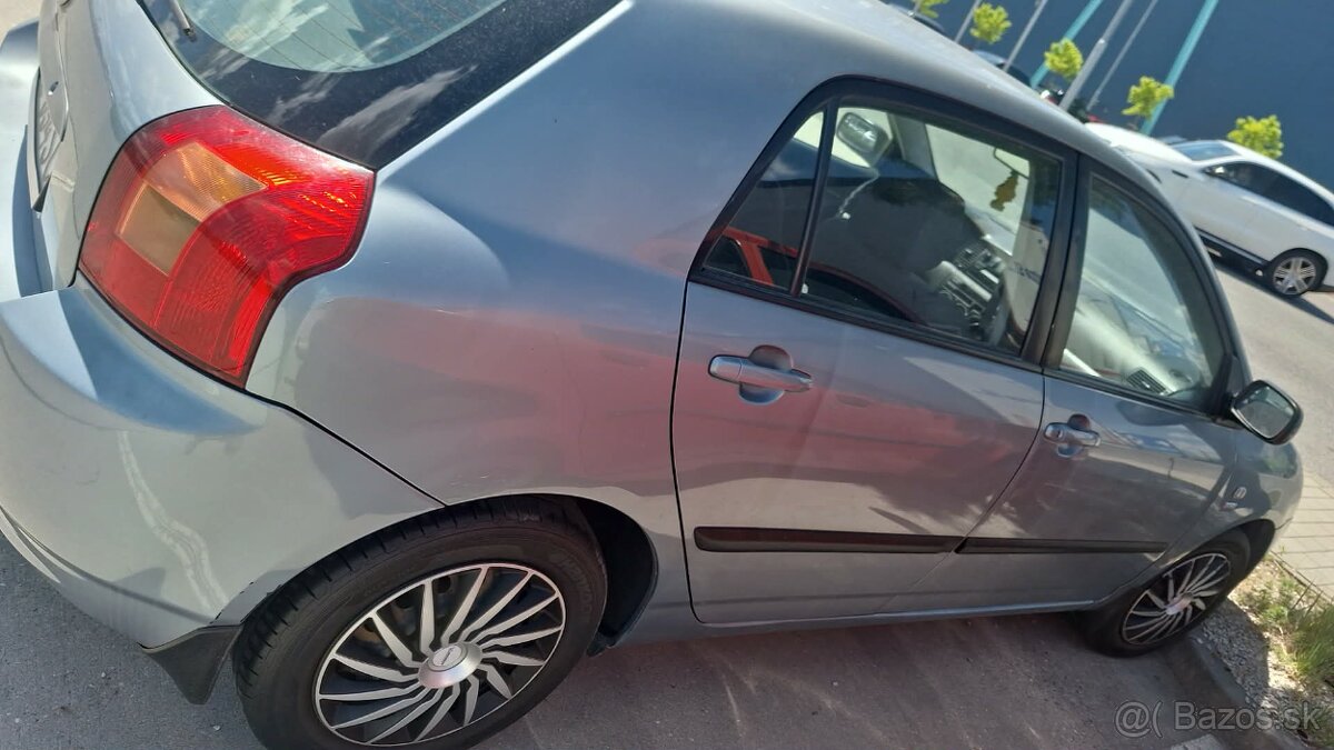 Predám vozidlo Toyota Corolla r.v. 2002 - 5
