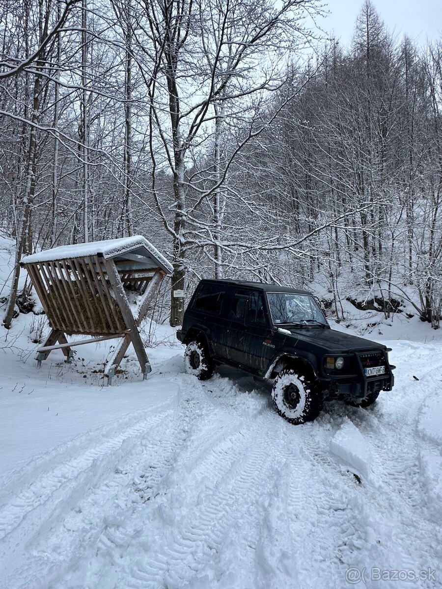 Mitsubishi Pajero 1
