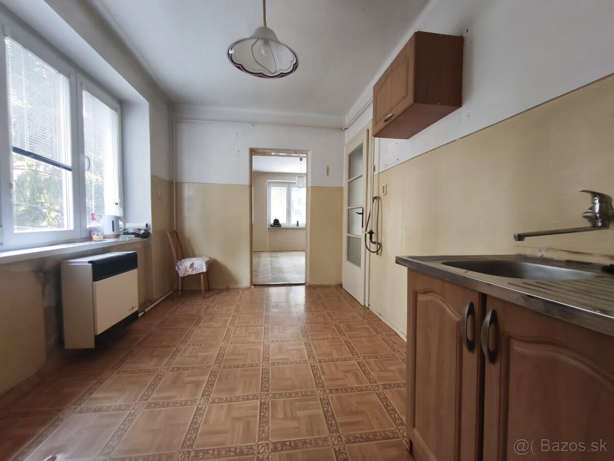 Predaj, tehlový 2izb.byt s balkónom v širšom centre Lučenca - 5