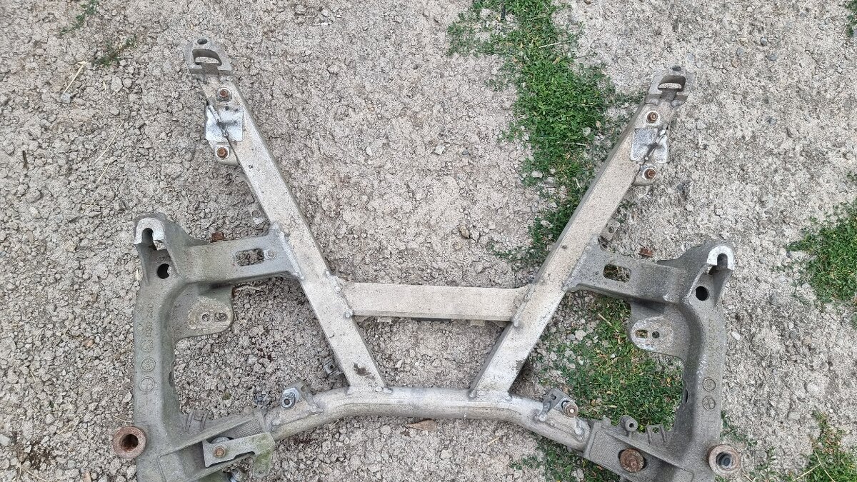 BMW E39 530I predná náprava - 5