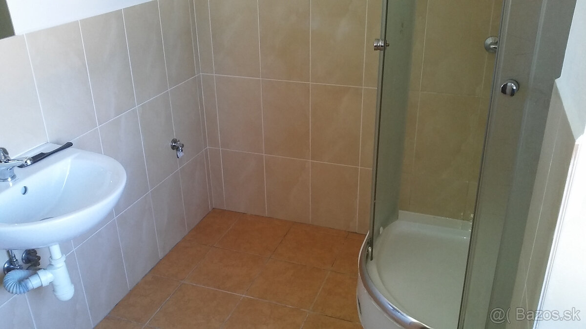 Prenájom väčšej garzónky v centre mesta Čadca - 5