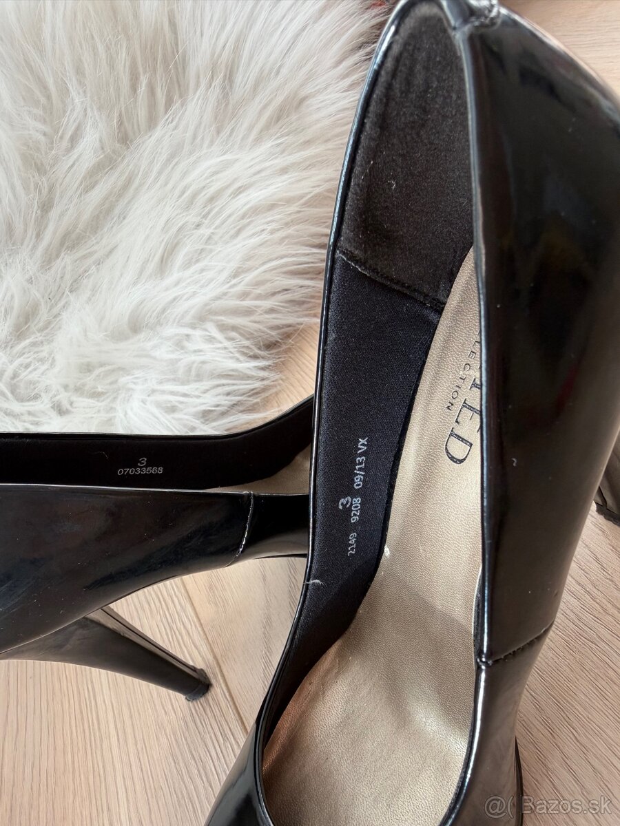 Čierne lesklé lodičky na vysokom opätku - 5