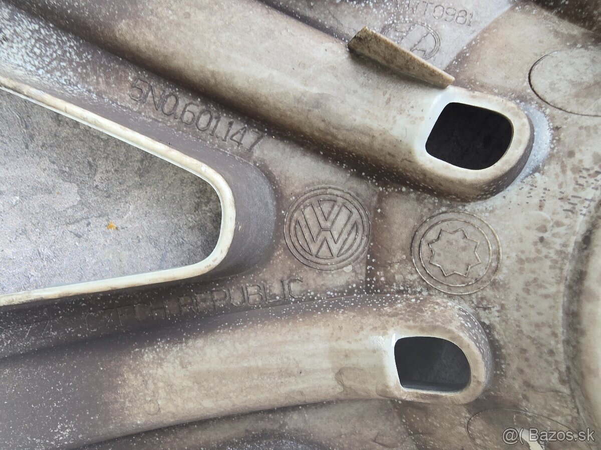 original Puklice r16 VW Tiguan - 5