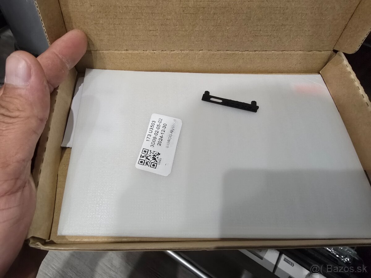 Rog Ally Z1 Extreme 555e - 5