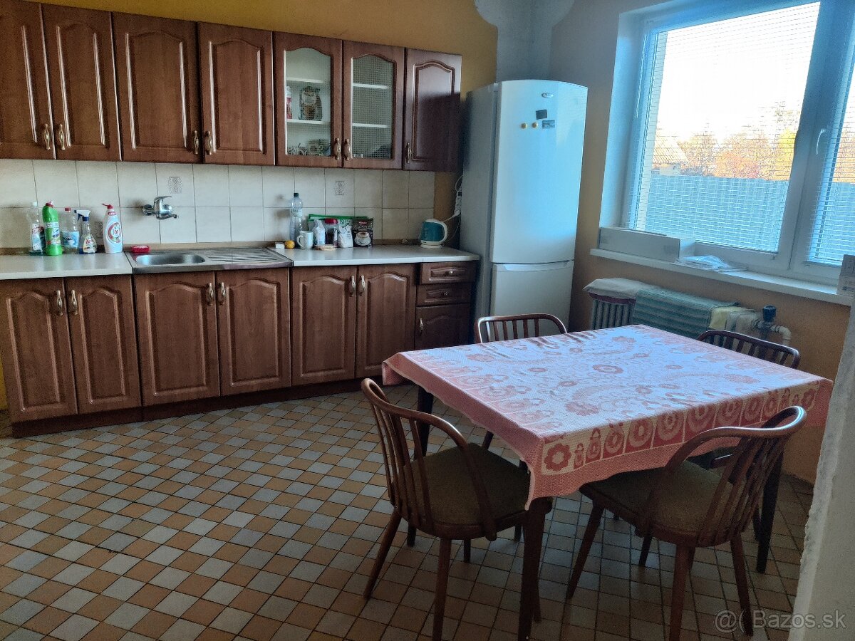 Rodinný dom s pozemkom v obci Čierna - 5