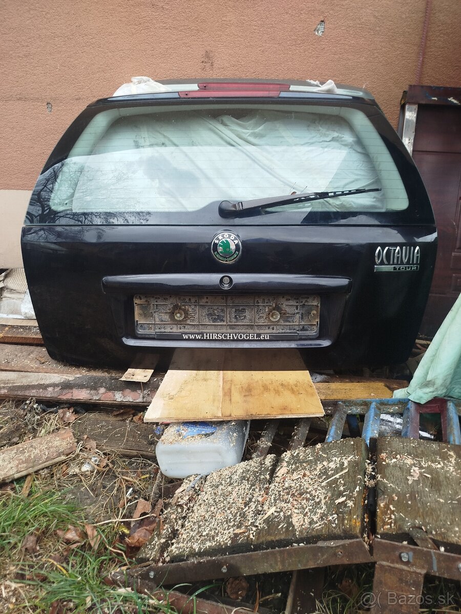 Predám zadné dvere škoda Octavia 1 - 5