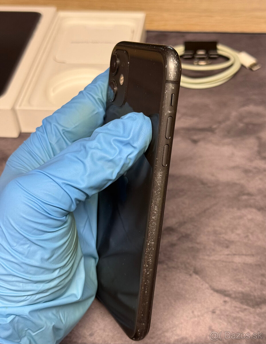 Apple iPhone 11 64 GB Black / nová batéria - 5