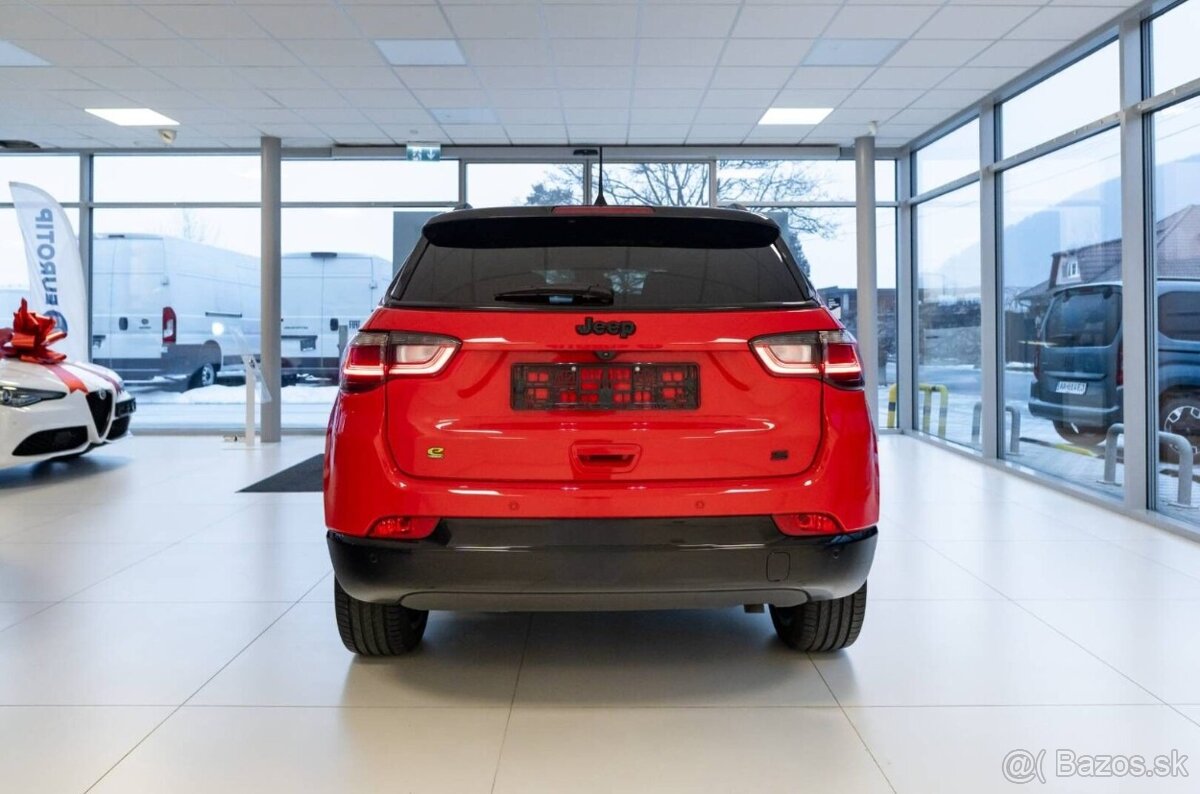 Jeep Compass 1.5 e-Hybrid Summit A/T - 5