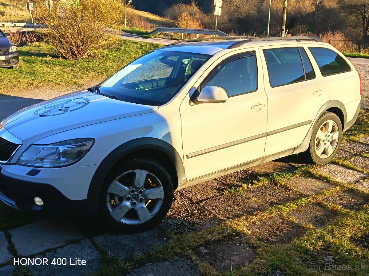 Škoda Octavia 2 scout rv2011 - 5