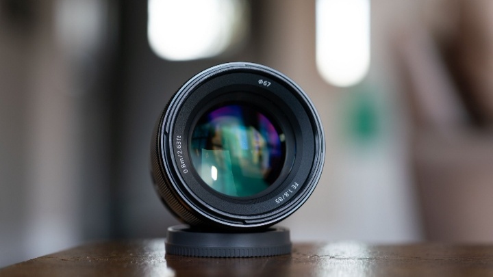 Sony FE 85mm f/1.8 (Full Frame, E-mount) - 5