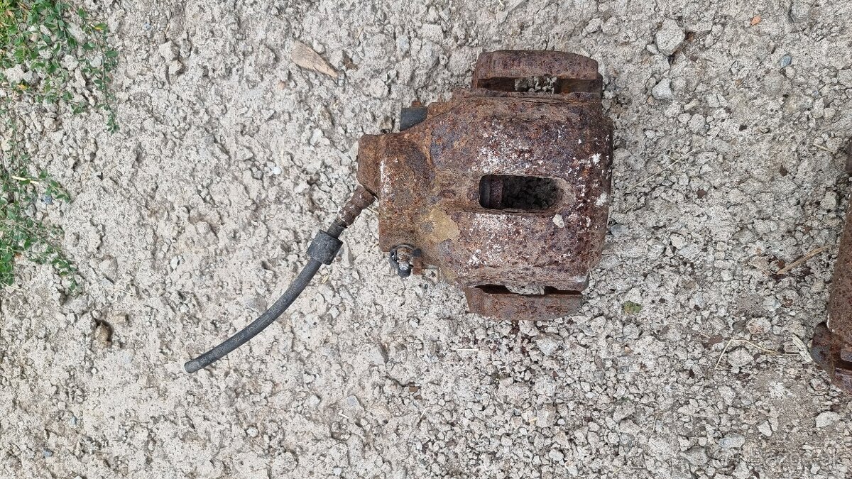 BMW E39 530I predné brzdiče - 5