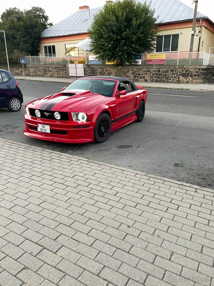 Ford Mustang - 5