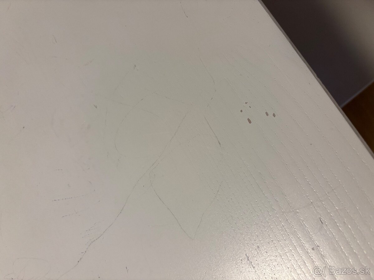 Stôl so stoličkami - 5