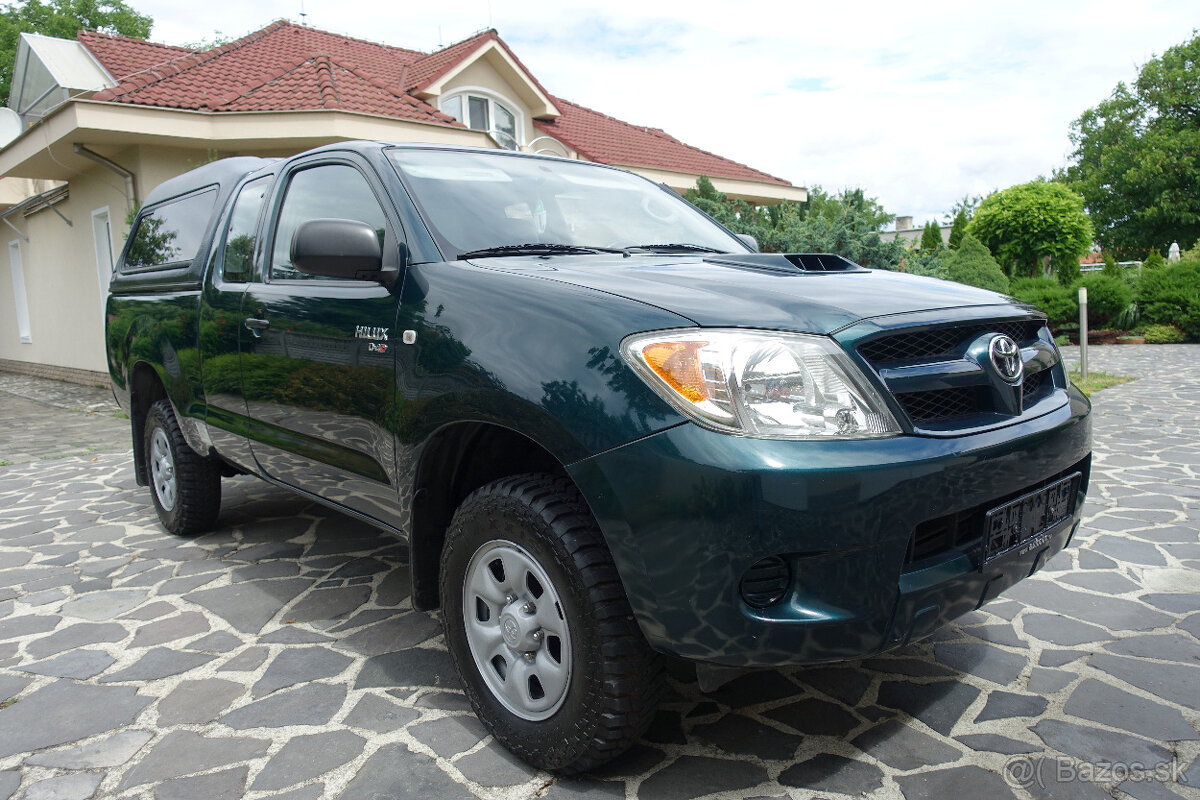 Toyota Hilux XC 2.5 D-4D Sol 4x4, 88kW, M5, 2d.