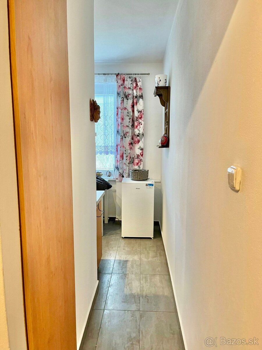 NA PREDAJ: 2-izbový byt po rekonštrukcii – Staré Sí - 5