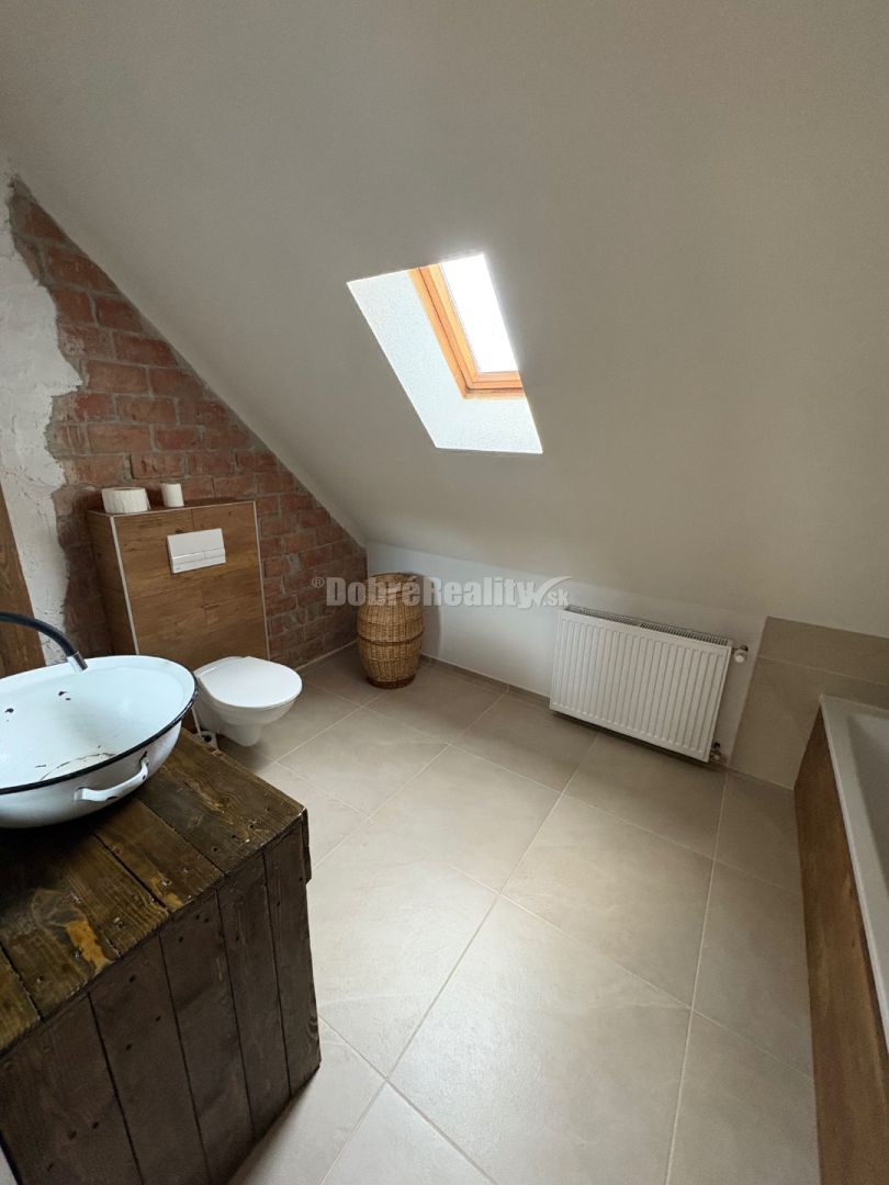 Na prenájom nádherný 3 izbovy byt v Prievidzi - 5