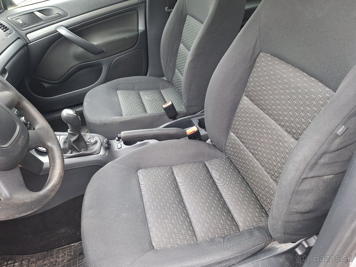 ŠKODA OCTAVIA 1,2TSI 4 VALEC 77KW ROK 2012 - 5