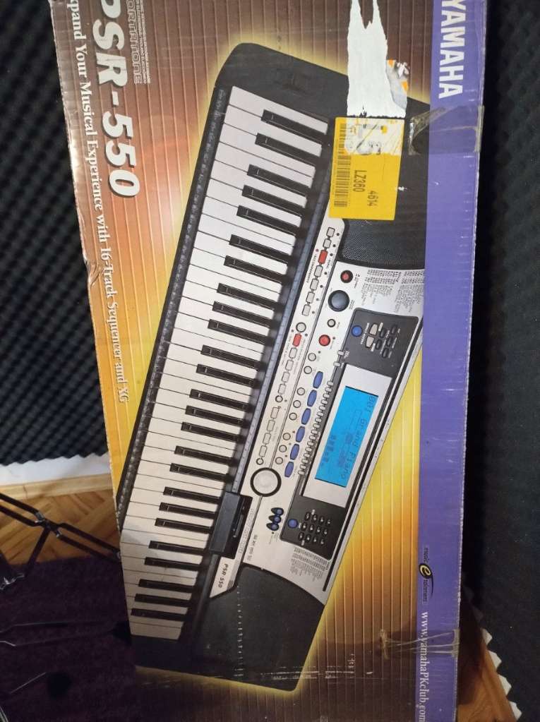 klávesy Yamaha PSR-550 - 5