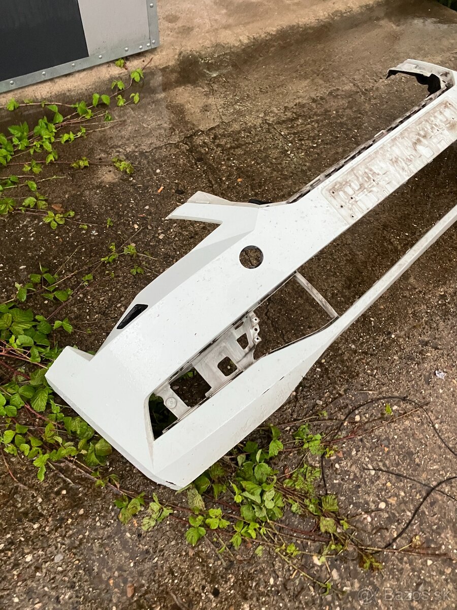 predni naraznik skoda superb iii 3 ostrik bily - 5