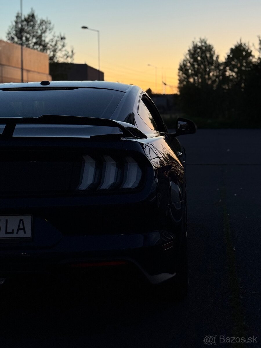 FORD MUSTANG 2022 5.0L 331KW - 5