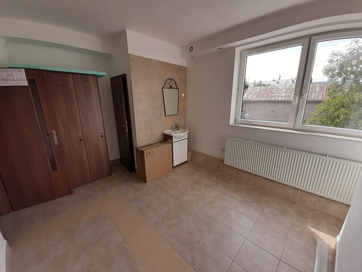 Prenájom dvoch priestorov blízko centra. - 5