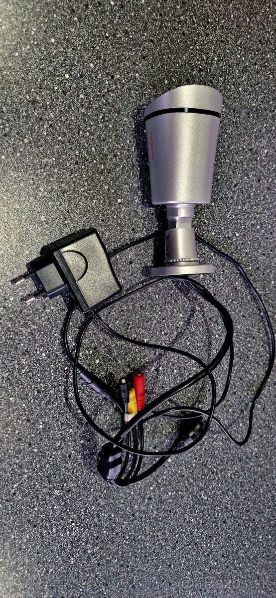 Foscam FI9901EP 4Mpx ako nová - 5