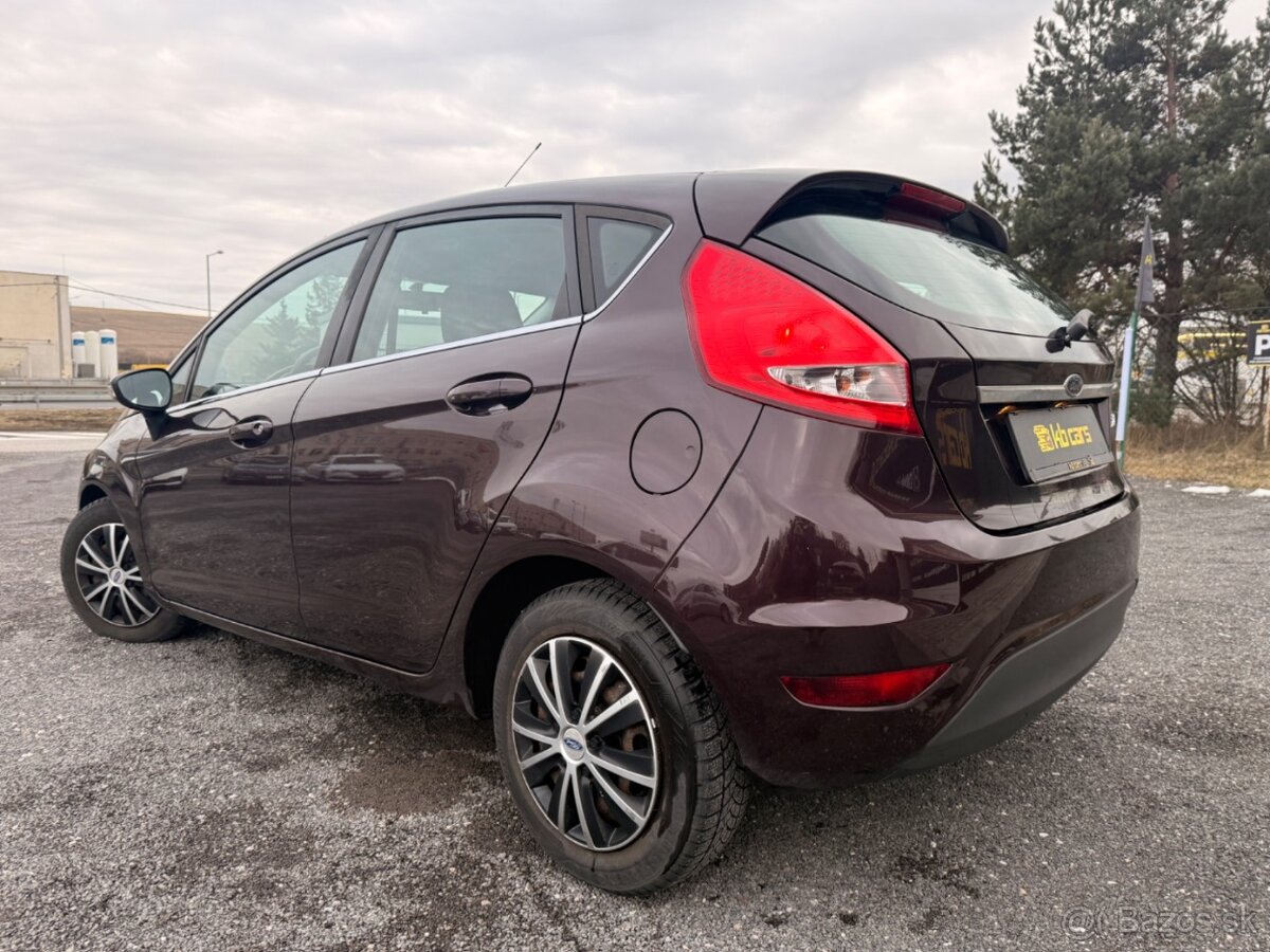 Ford Fiesta / rok 2010 - 5