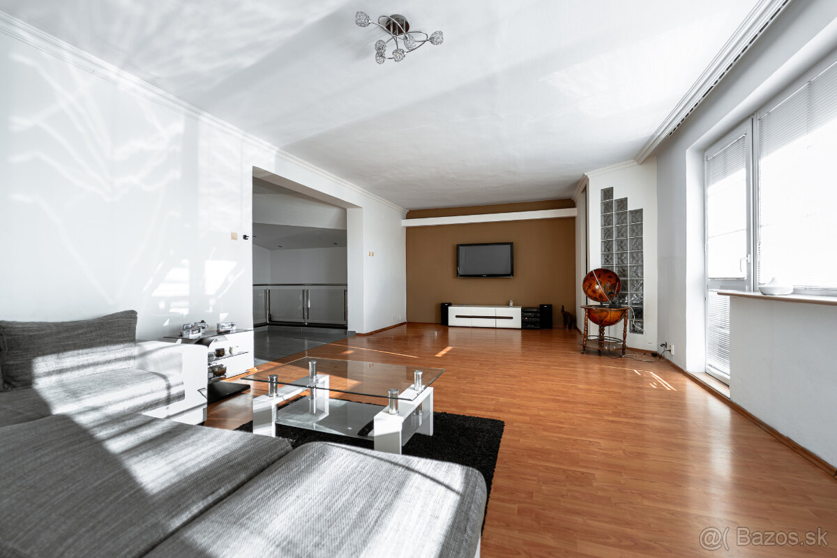 Átriový dom , Veľké Kapušany - 5