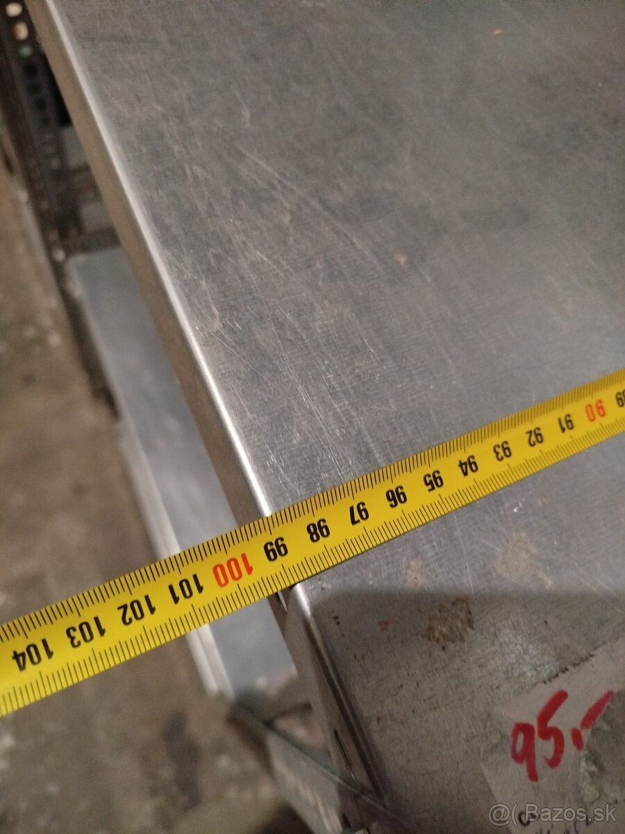 Regál skrutkovaný - 5