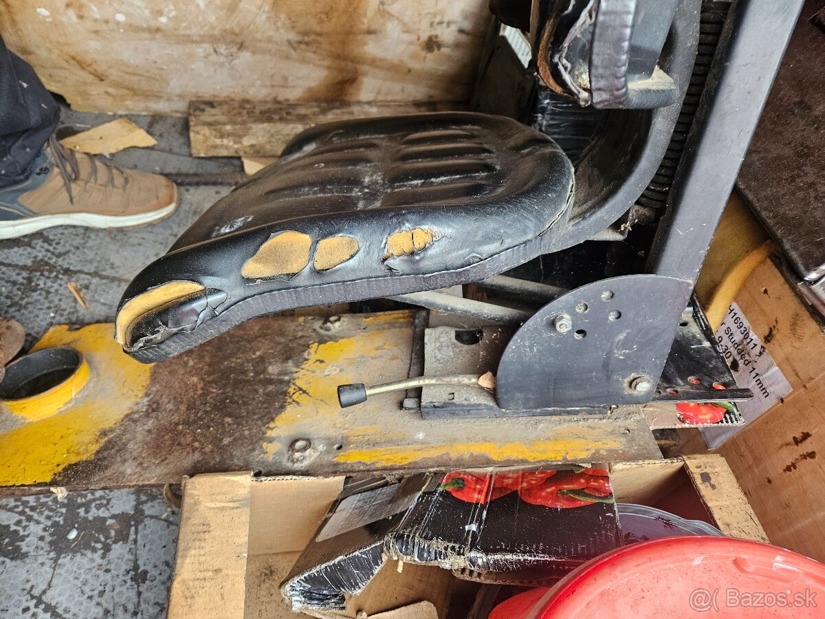 LKT sedačka aj Zetor - 5