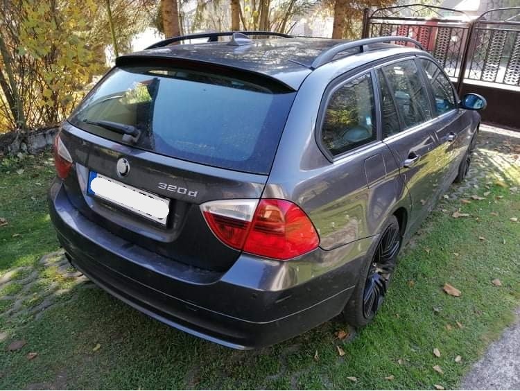 Predám BMW 320d - 5