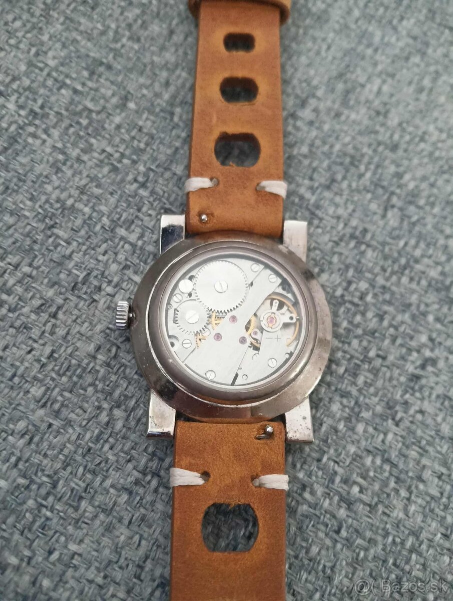 Mechanické naťahovacie hodinky, jedinečný dizajn - 5