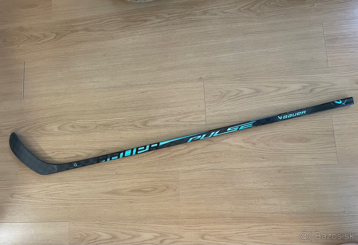 Predám hokejku Bauer Nexus Pulse flex 50 - 5
