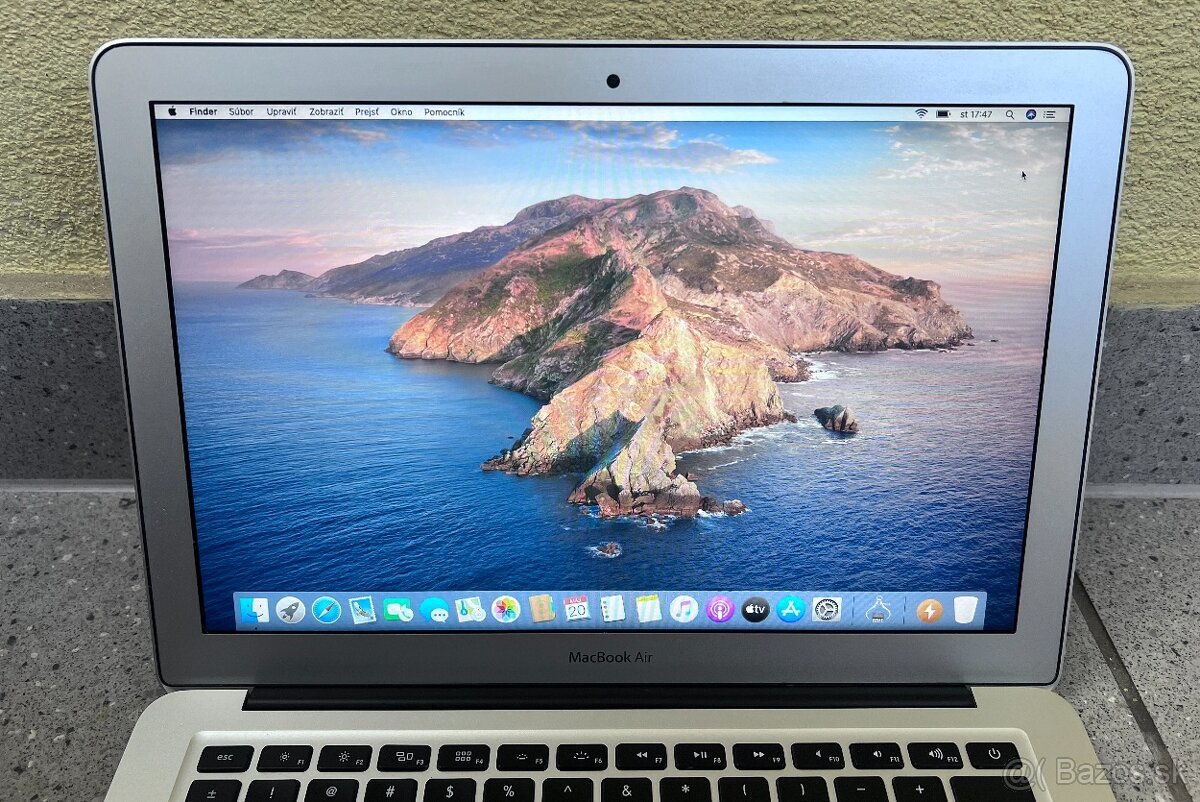 MacBook Air / intel i5 / 4GB RAM / 240GB SSD / 13" - 5