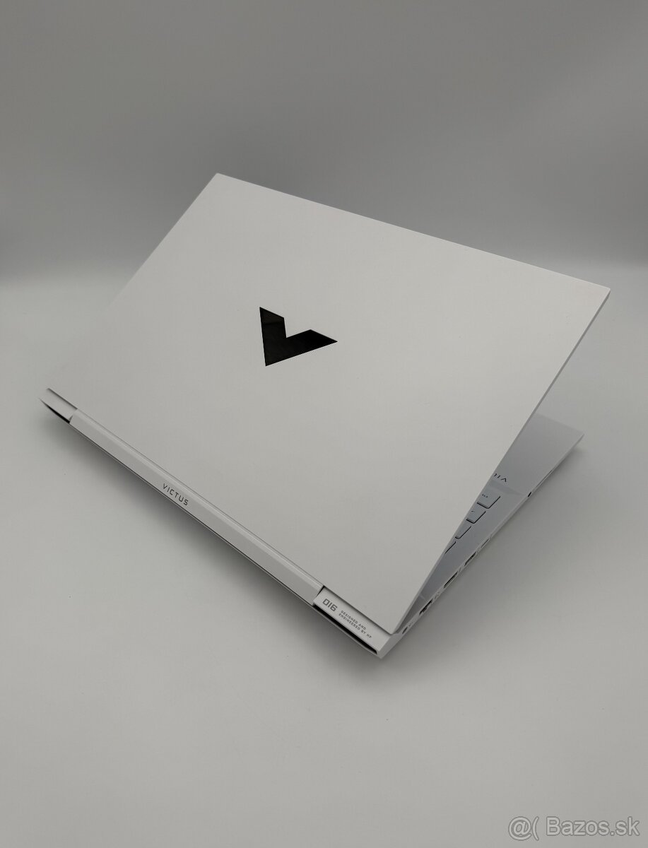HP Victus 16-e0070nc Ceramic White + ZÁRUKA / RTX 3060 - 5