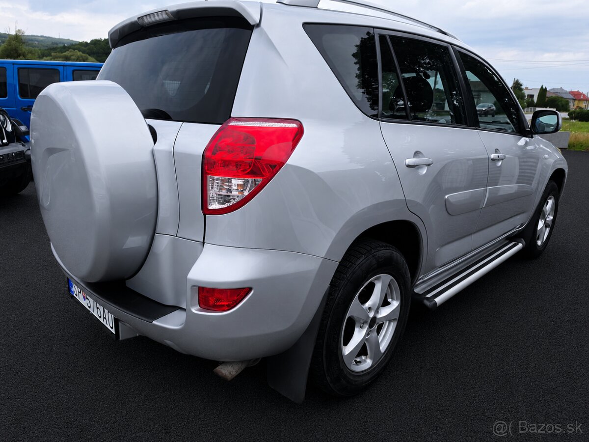 TOYOTA RAV4 2.0VVT-i 4WD - 5