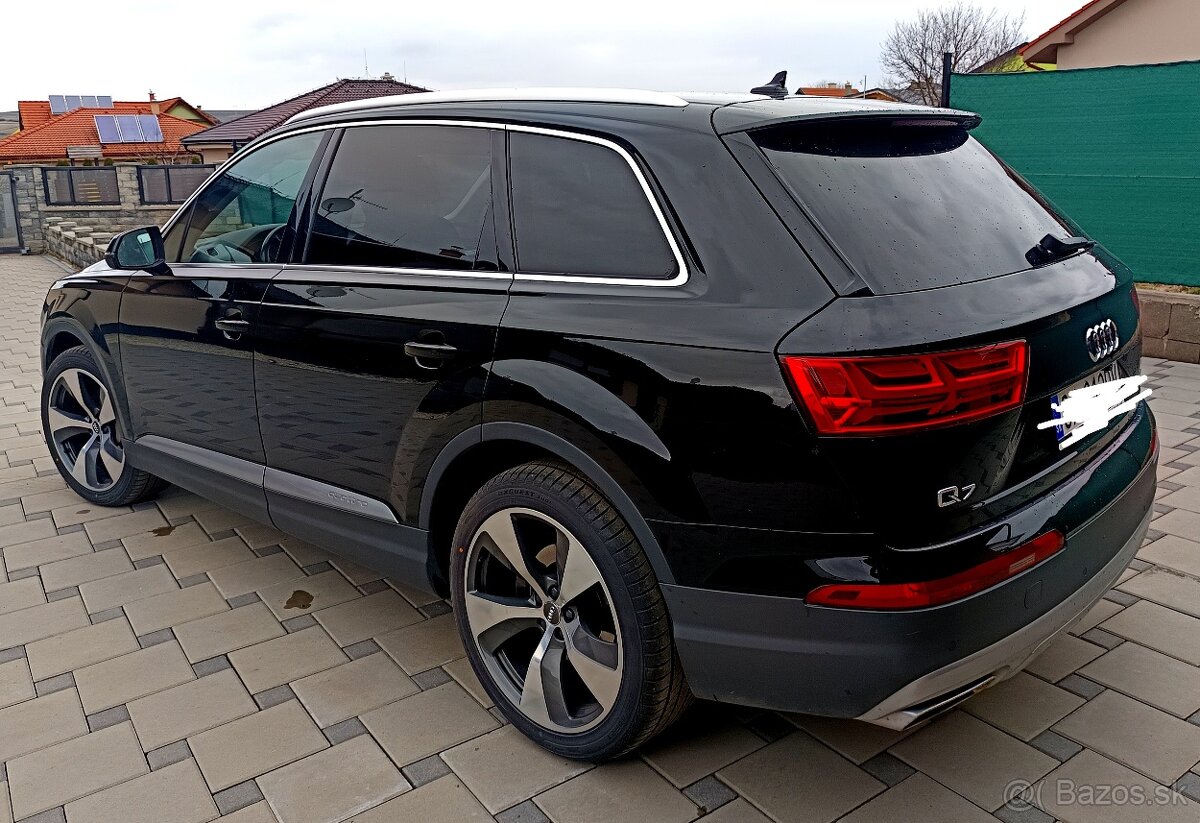 Audi Q7 Quatro ,3,0 ,200 kw 2016 - 5