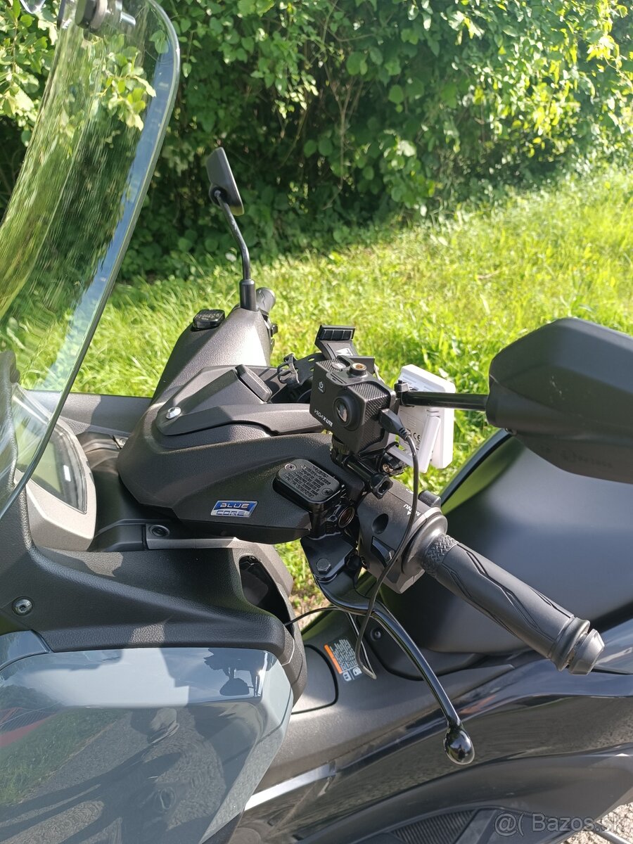 Yamaha nMax 125 - 5